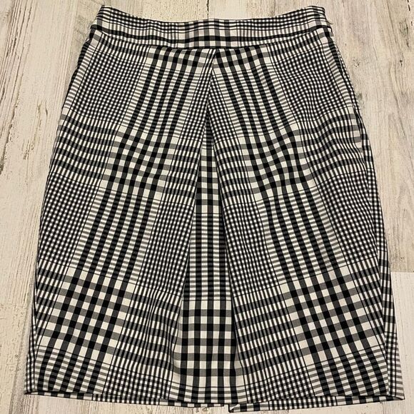 The Limited Plaid Skirt XS - Picture 2 of 4